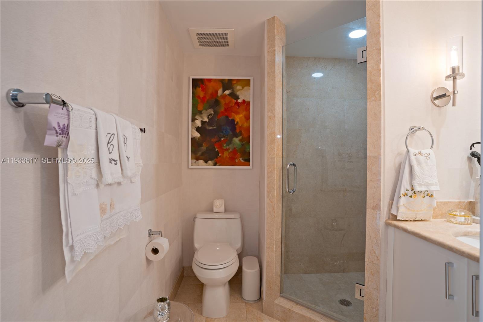 1331 Brickell Bay Drive, Unit 1609 Miami, FL 33131 - Photo 25 of 75 GUEST BATH WITH SHOWER