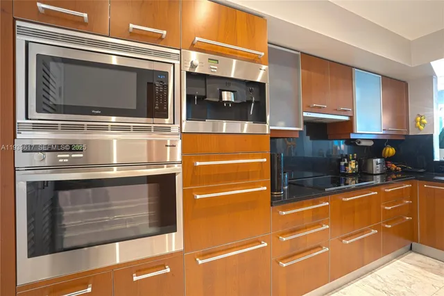 $2,139,000 | 1331 Brickell Bay Drive, Unit 1609, Miami, FL 33131