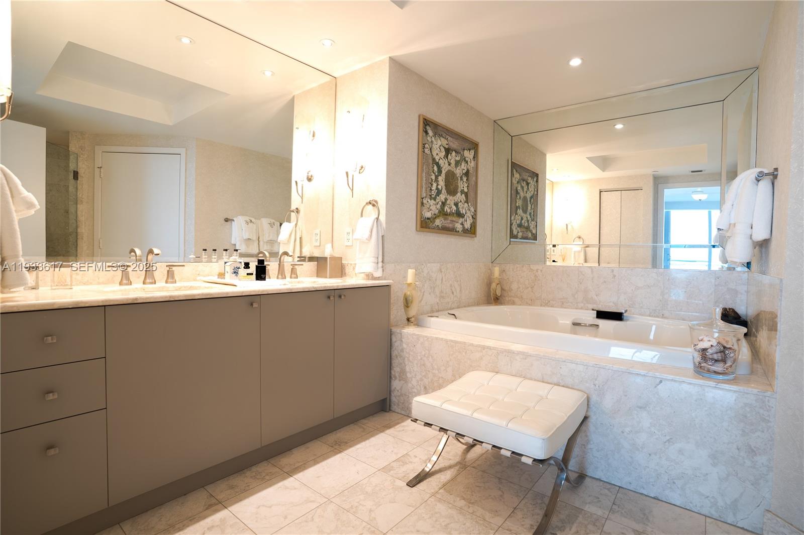 1331 Brickell Bay Drive, Unit 1609 Miami, FL 33131 - Photo 38 of 75