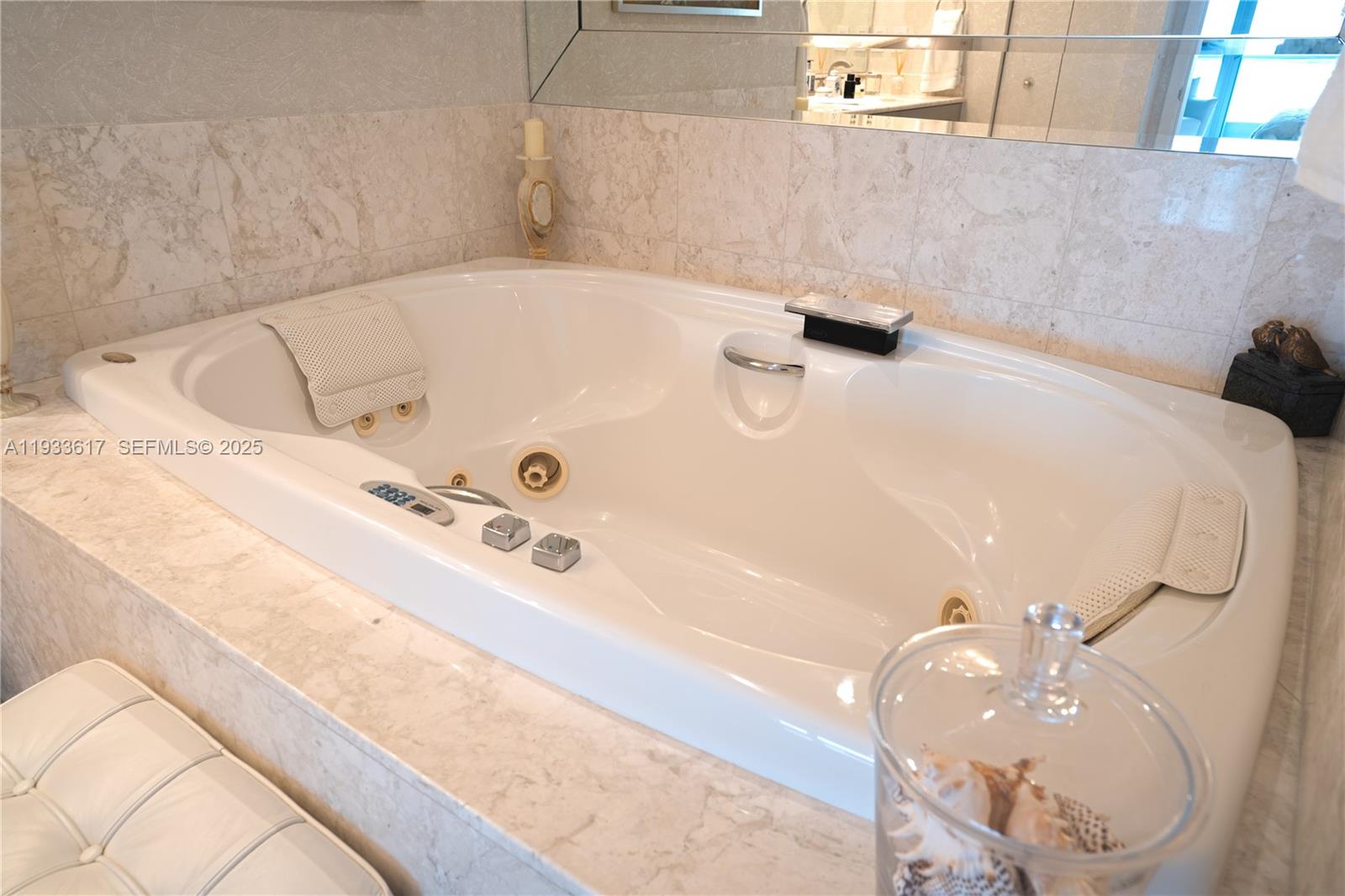 1331 Brickell Bay Drive, Unit 1609 Miami, FL 33131 - Photo 39 of 75