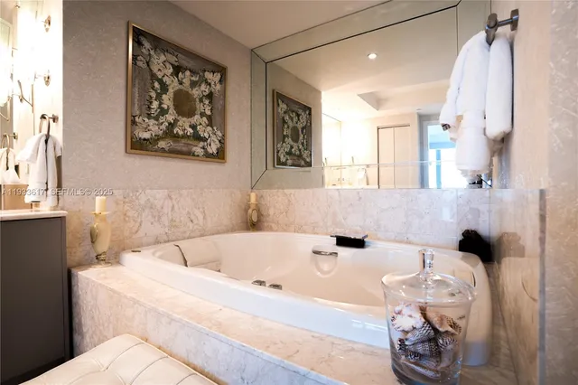 $2,139,000 | 1331 Brickell Bay Drive, Unit 1609, Miami, FL 33131