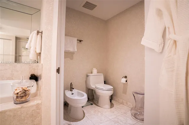 $2,139,000 | 1331 Brickell Bay Drive, Unit 1609, Miami, FL 33131