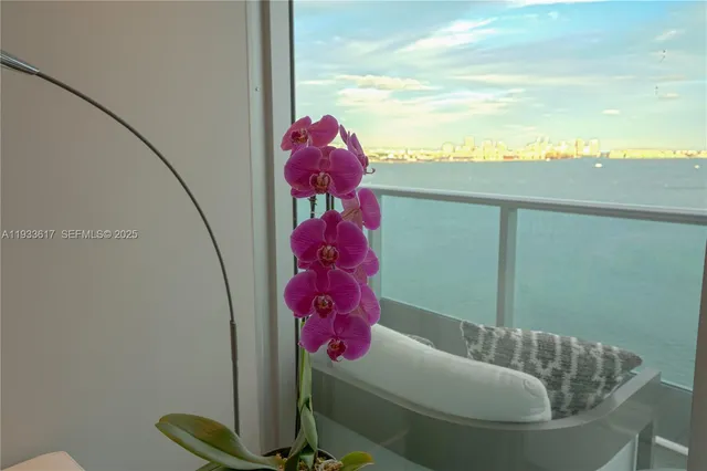 $2,139,000 | 1331 Brickell Bay Drive, Unit 1609, Miami, FL 33131