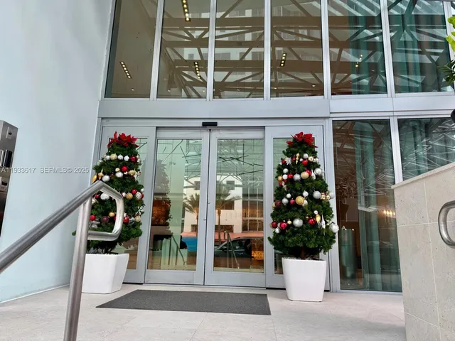 $2,139,000 | 1331 Brickell Bay Drive, Unit 1609, Miami, FL 33131