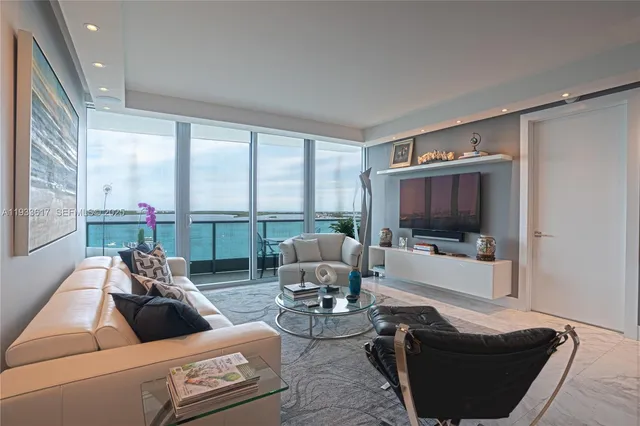 $2,139,000 | 1331 Brickell Bay Drive, Unit 1609, Miami, FL 33131