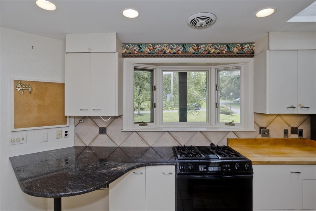 2 Red Ledge Road South Hadley, MA 01075 - Photo 12 of 42 Gallery Image 12