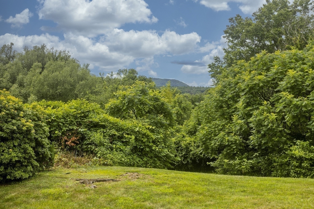 2 Red Ledge Road South Hadley, MA 01075 - Photo 4 of 42 Gallery Image 4