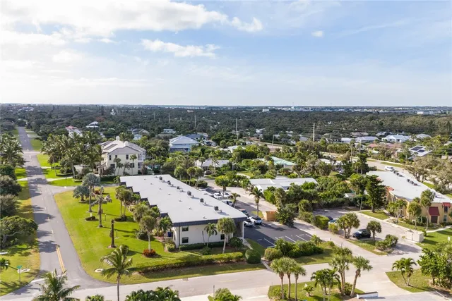 $375,000 | 4145 Silver Palm Drive, Unit 12, Vero Beach, FL 32963