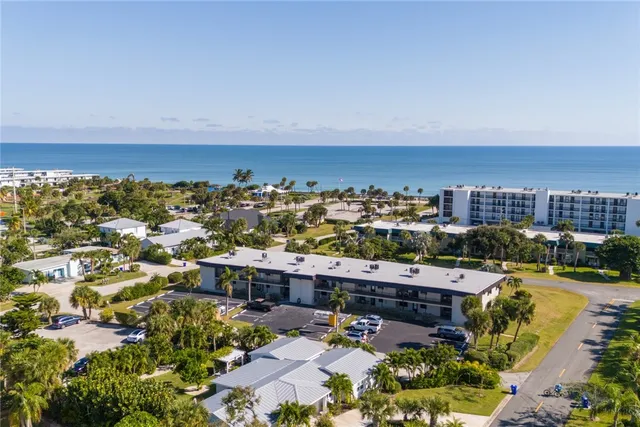 $375,000 | 4145 Silver Palm Drive, Unit 12, Vero Beach, FL 32963