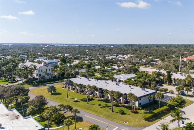$375,000 | 4145 Silver Palm Drive, Unit 12, Vero Beach, FL 32963