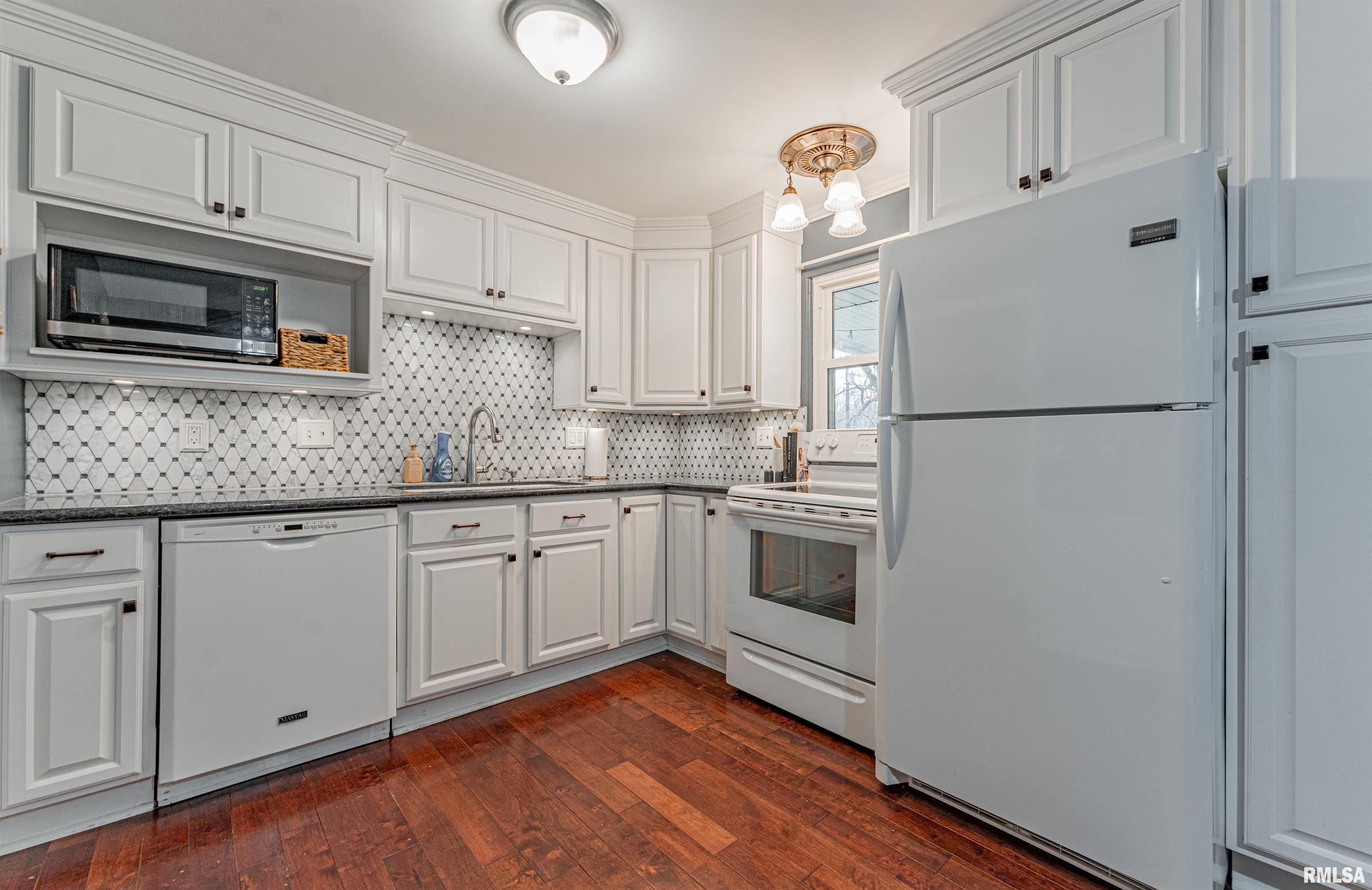 4615 East Lyndale Road Peoria, IL 61614 - Photo 12 of 25