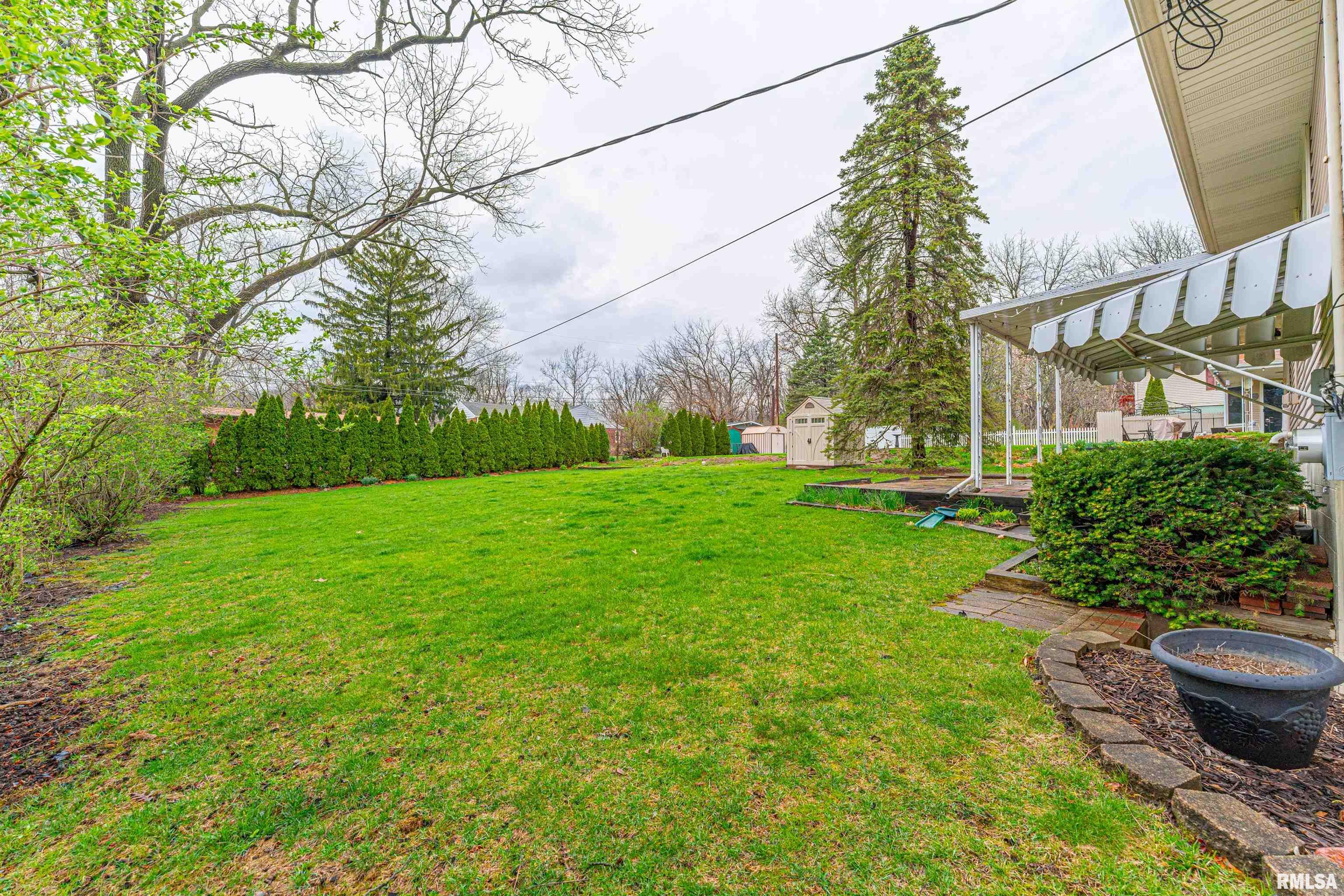 4615 East Lyndale Road Peoria, IL 61614 - Photo 5 of 25