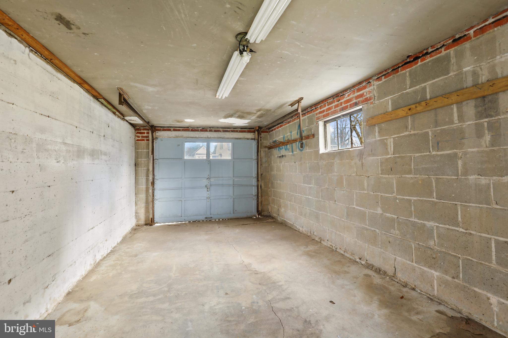909 Greenleigh Road Baltimore, MD 21212 - Photo 33 of 44 Attached One Car Garage