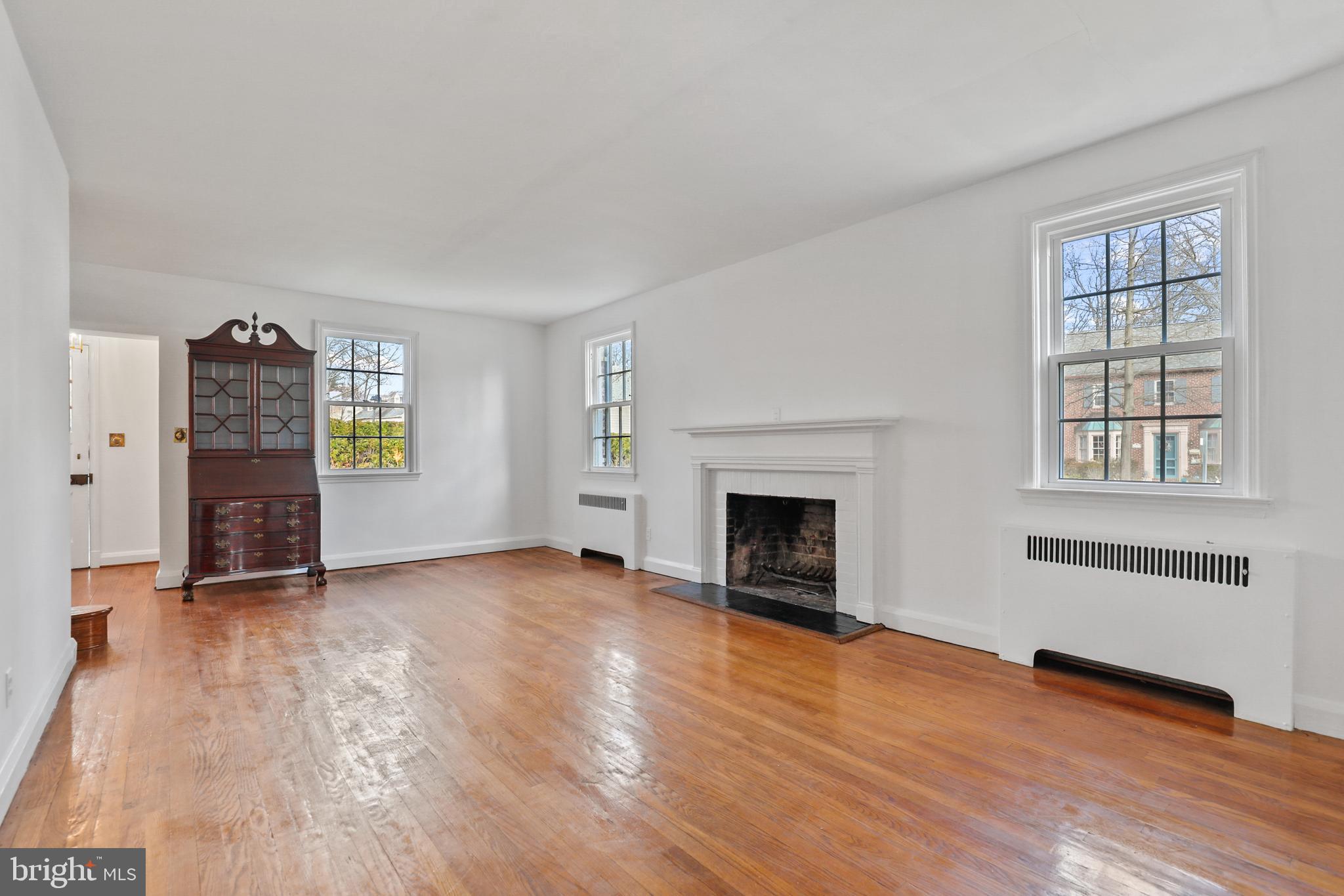 909 Greenleigh Road Baltimore, MD 21212 - Photo 4 of 44 FP in LR