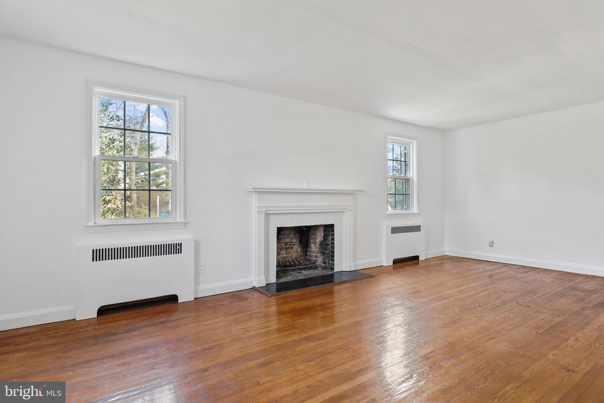 909 Greenleigh Road Baltimore, MD 21212 - Photo 5 of 44