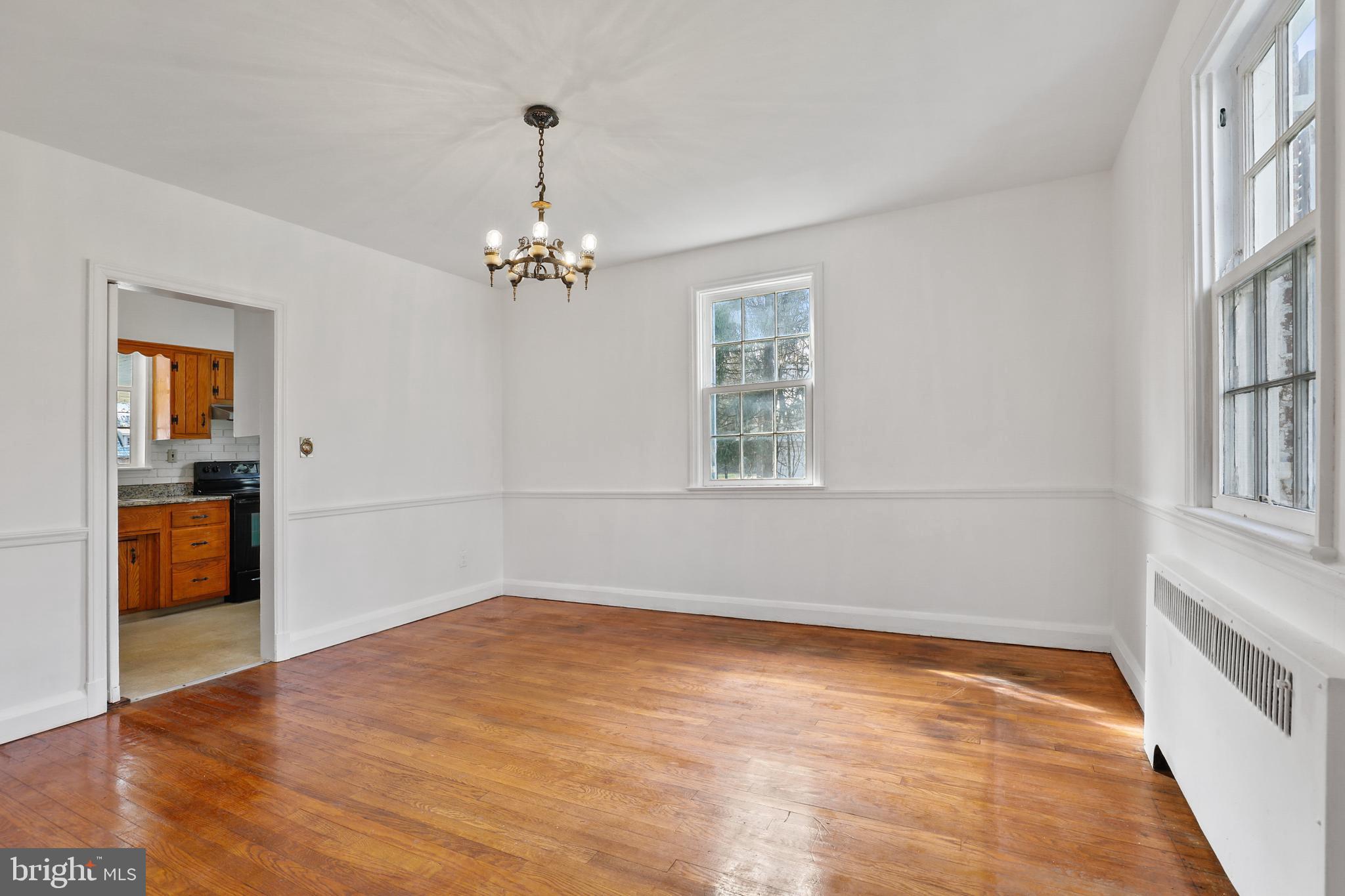 909 Greenleigh Road Baltimore, MD 21212 - Photo 7 of 44