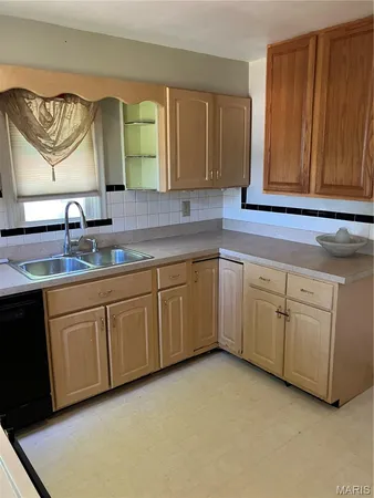$159,900 | 751 Dallas Drive, St. Louis, MO 63125