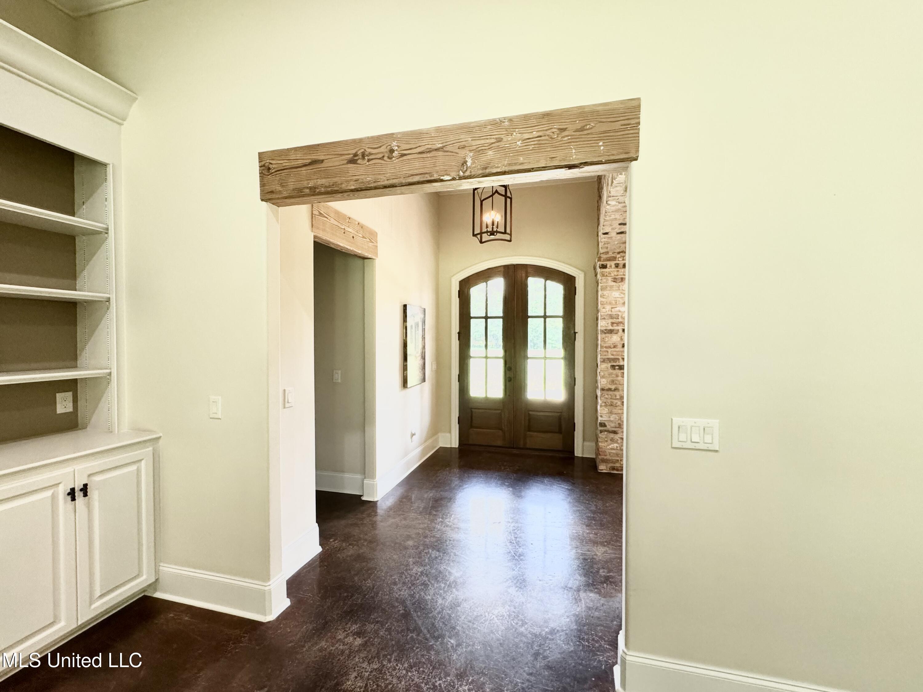 1081 Livingston Vernon Road Flora, MS 39071 - Photo 7 of 40 foyer