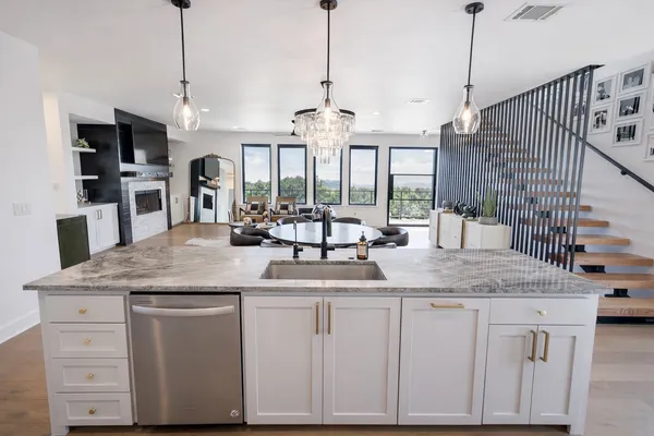 $3,495 | 8501 Bronco Lane, Lago Vista, TX 78645