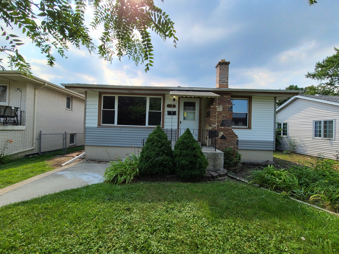 11032 Major Avenue Chicago Ridge, IL 60415 - Photo 1 of 10 a view of a house with back yard