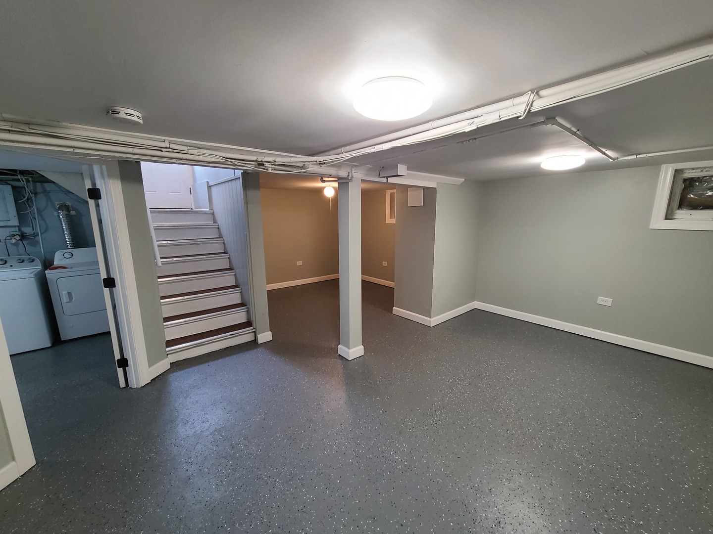 11032 Major Avenue Chicago Ridge, IL 60415 - Photo 10 of 10 an empty room with a ceiling fan and window