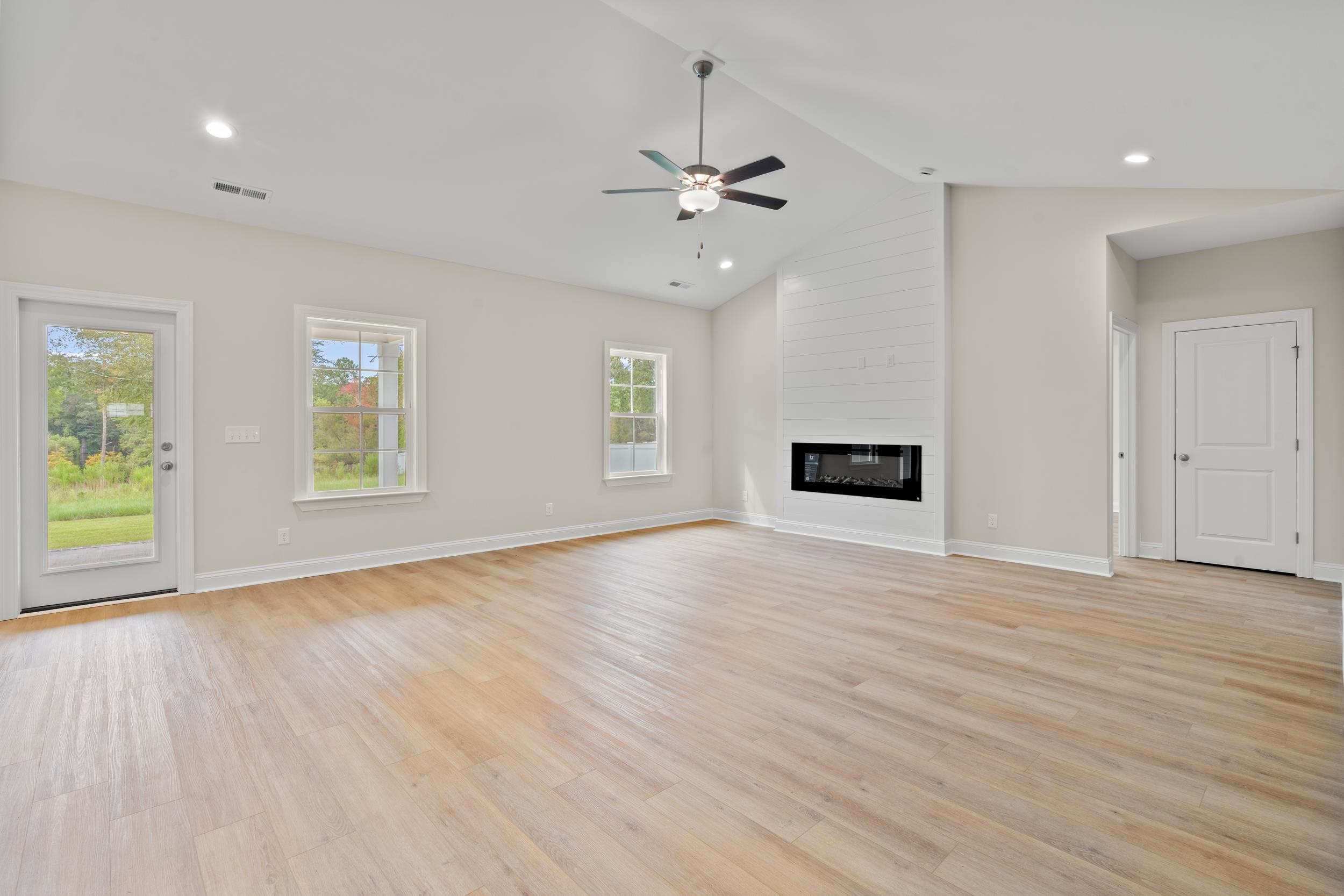 1421 Loop Circle Longs, SC 29568 - Photo 3 of 19