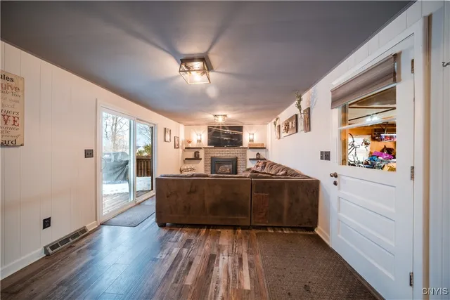 $344,900 | 4858 Driftwood Drive, Salina, NY 13088