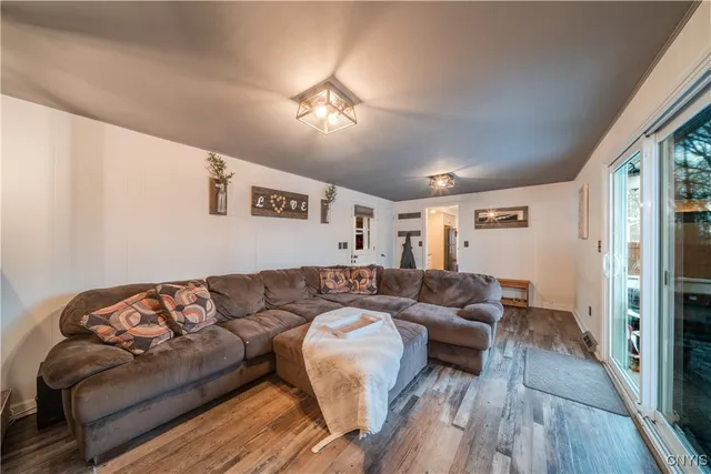 $344,900 | 4858 Driftwood Drive, Salina, NY 13088