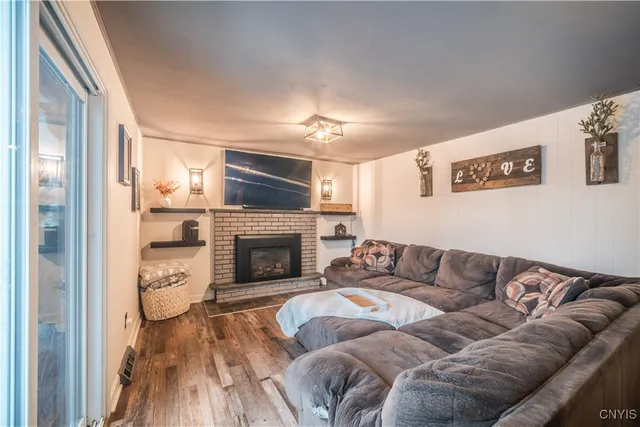 $344,900 | 4858 Driftwood Drive, Salina, NY 13088