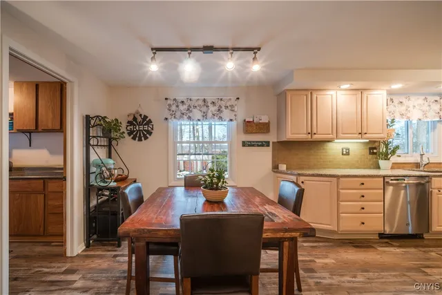 $344,900 | 4858 Driftwood Drive, Salina, NY 13088