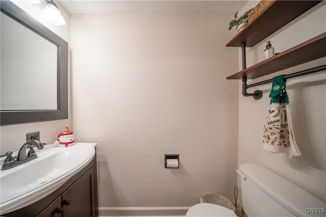 $344,900 | 4858 Driftwood Drive, Salina, NY 13088