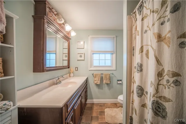 $344,900 | 4858 Driftwood Drive, Salina, NY 13088