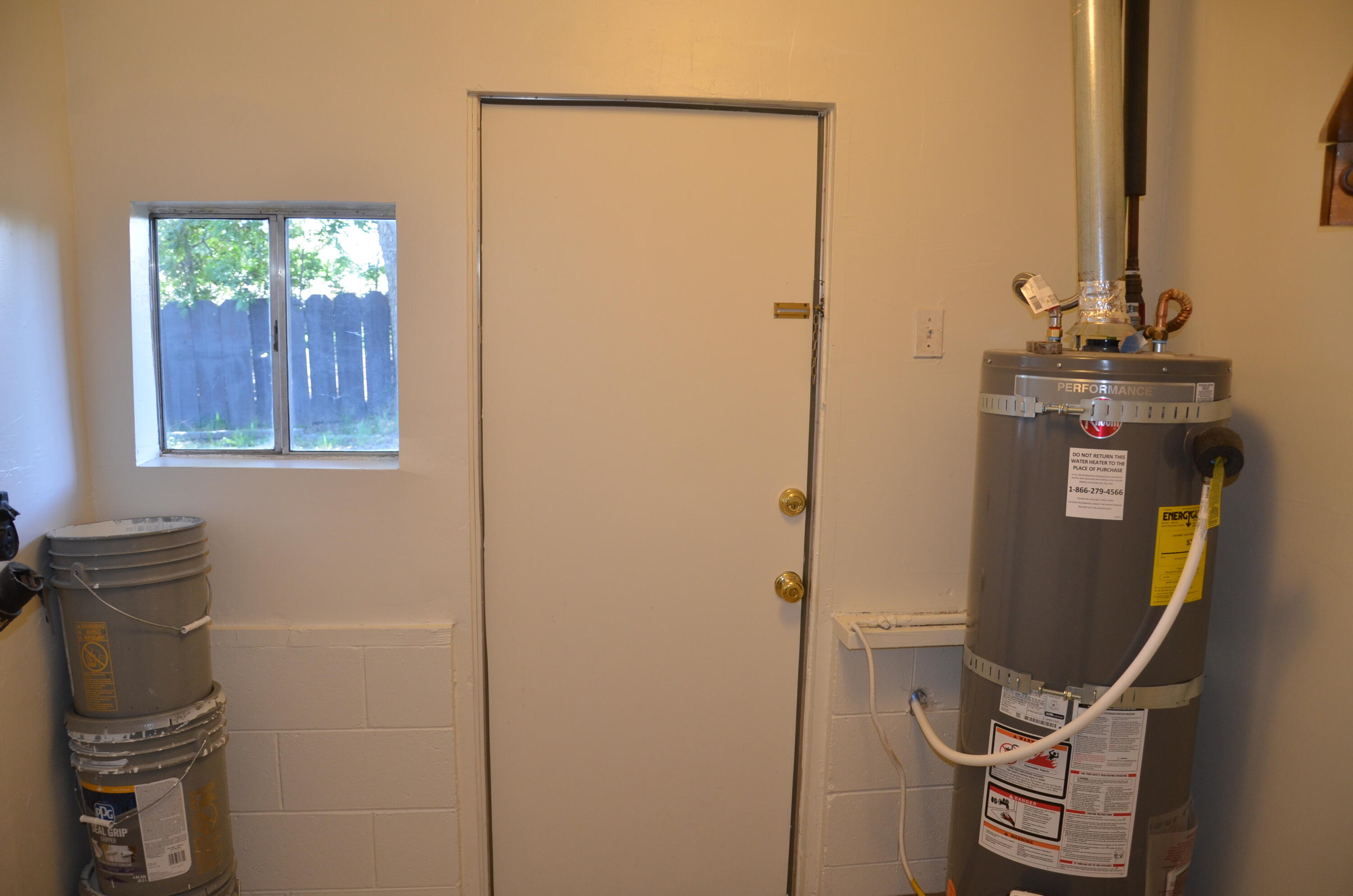 237 Smith Avenue Lemoore, CA 93245 - Photo 20 of 26 DSC_5031