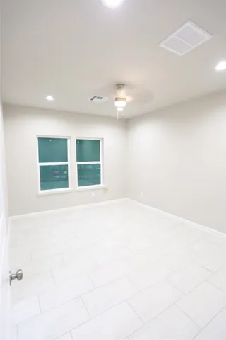 $1,600 | 509 Avenue I, Unit A, Conroe, TX 77301