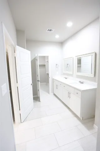 $1,600 | 509 Avenue I, Unit A, Conroe, TX 77301