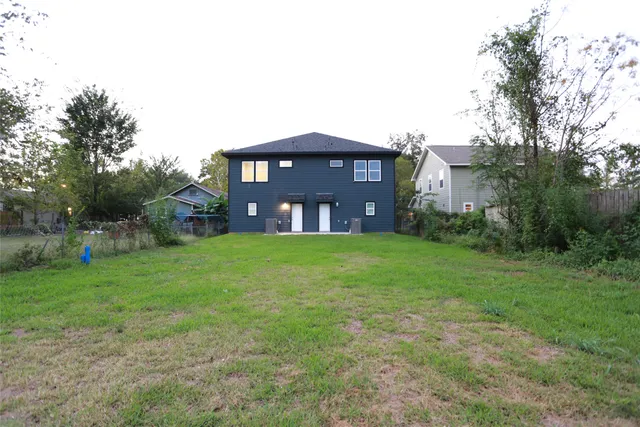 $1,600 | 509 Avenue I, Unit A, Conroe, TX 77301