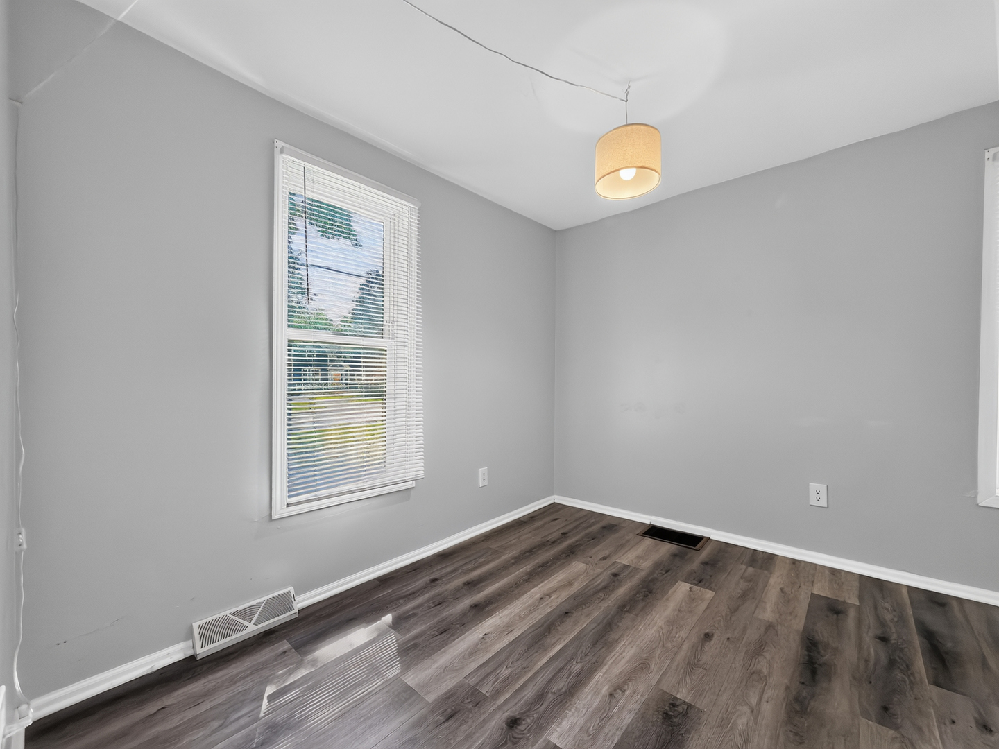 529 Locust Street Sycamore, IL 60178 - Photo 9 of 25 Gallery Image 9