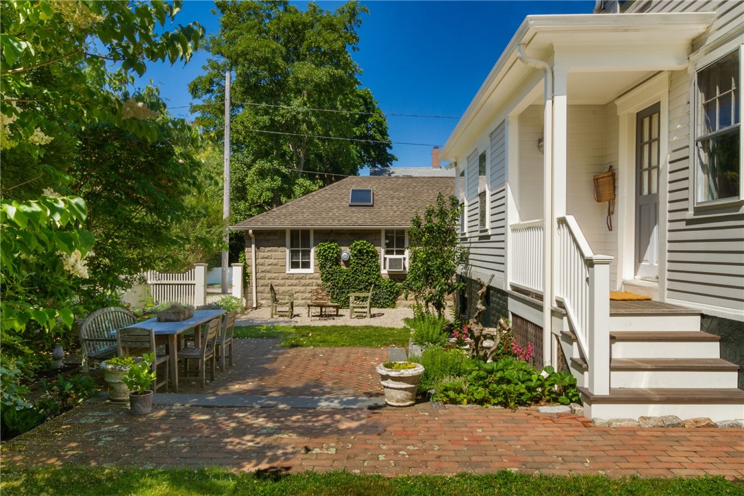 49 Manning Street Warren, RI 02885 - Photo 4 of 34 Gallery Image 4