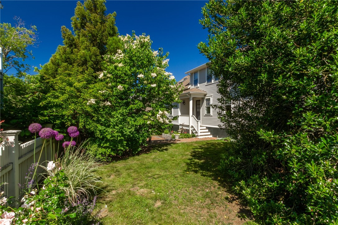 49 Manning Street Warren, RI 02885 - Photo 6 of 34 Gallery Image 6