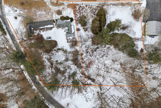 $990,000 | 2595-2599 Highway 9, Malta, NY 12020