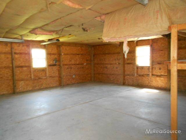 8605 Beard Road Avoca, MI 48006 - Photo 9 of 15 31154847-8.JPG