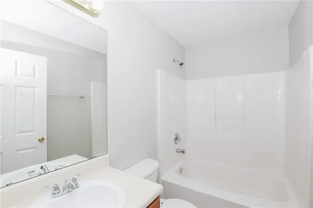 $1,575 | 5896 Strathmoor Manor Circle, Lithonia, GA 30058