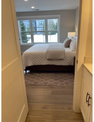 $4,400 | 2075 Lafayette Road, Unit A12, Portsmouth, NH 03801