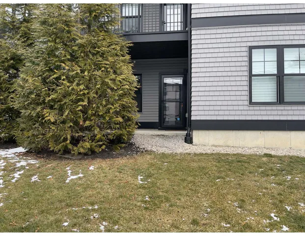 $4,400 | 2075 Lafayette Road, Unit A12, Portsmouth, NH 03801