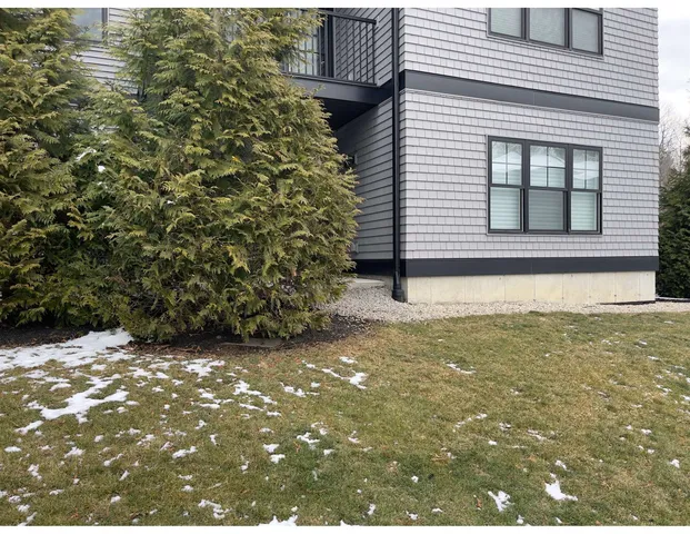 $4,400 | 2075 Lafayette Road, Unit A12, Portsmouth, NH 03801