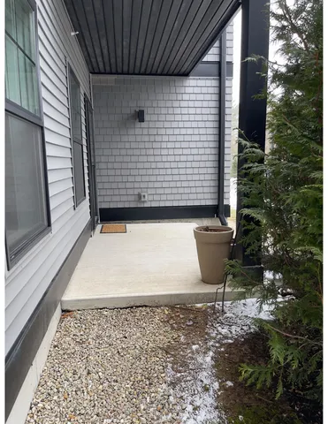 $4,400 | 2075 Lafayette Road, Unit A12, Portsmouth, NH 03801