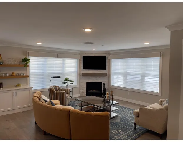 $4,400 | 2075 Lafayette Road, Unit A12, Portsmouth, NH 03801