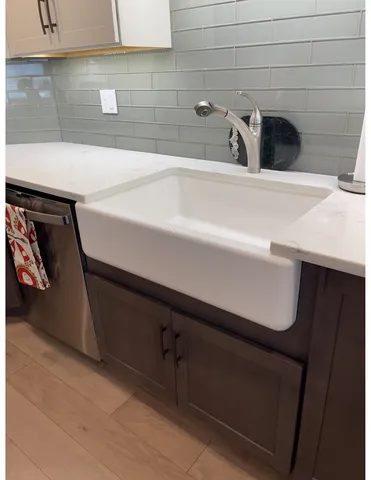 $4,400 | 2075 Lafayette Road, Unit A12, Portsmouth, NH 03801