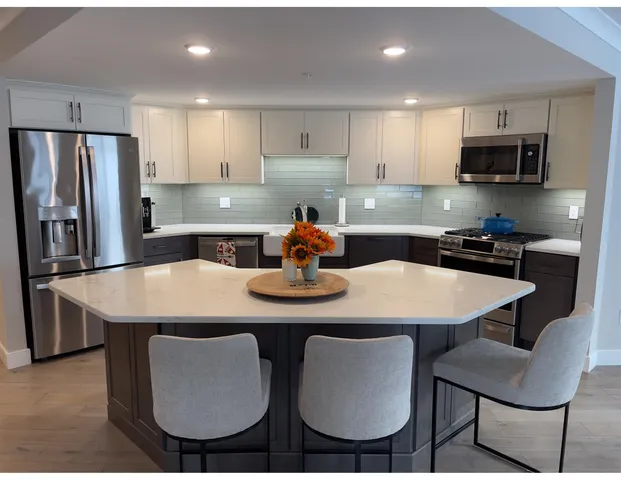 $4,400 | 2075 Lafayette Road, Unit A12, Portsmouth, NH 03801