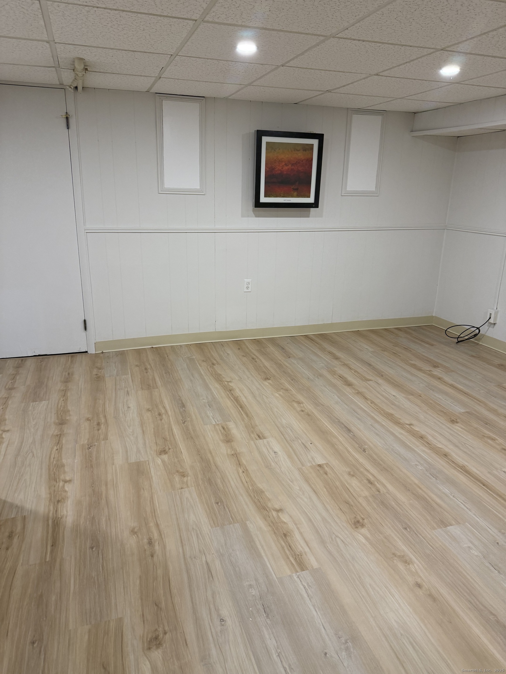 240 Centerbrook Road, Unit 240 Hamden, CT 06518 - Photo 21 of 26 a view of a livingroom with wooden floor